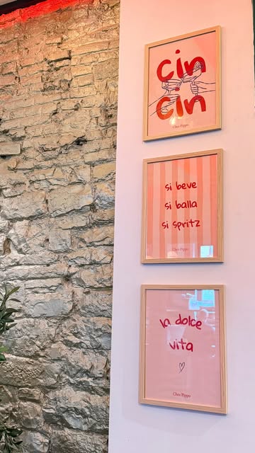 Décoration italienne sur un mur intérieur de Chez Pippo